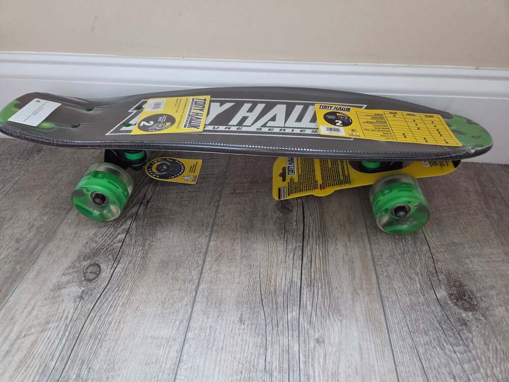 Tony Hawk Signature Series 22" Cruiser Skateboard Level 2 Slime Bird Green NEW